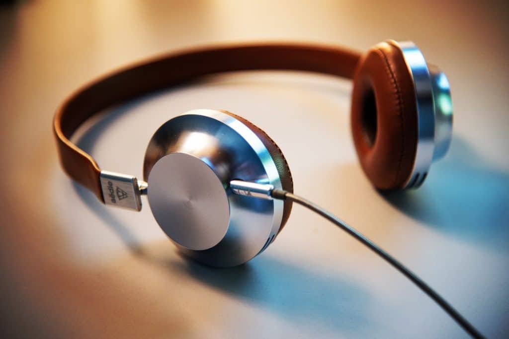 Can Wearing Headphones Cause Hearing Loss? Today's Hearing Blog